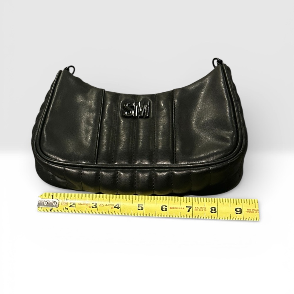 Steve Madden quilted front crossbody purse with chain & logo Strap - Picture 9 of 13